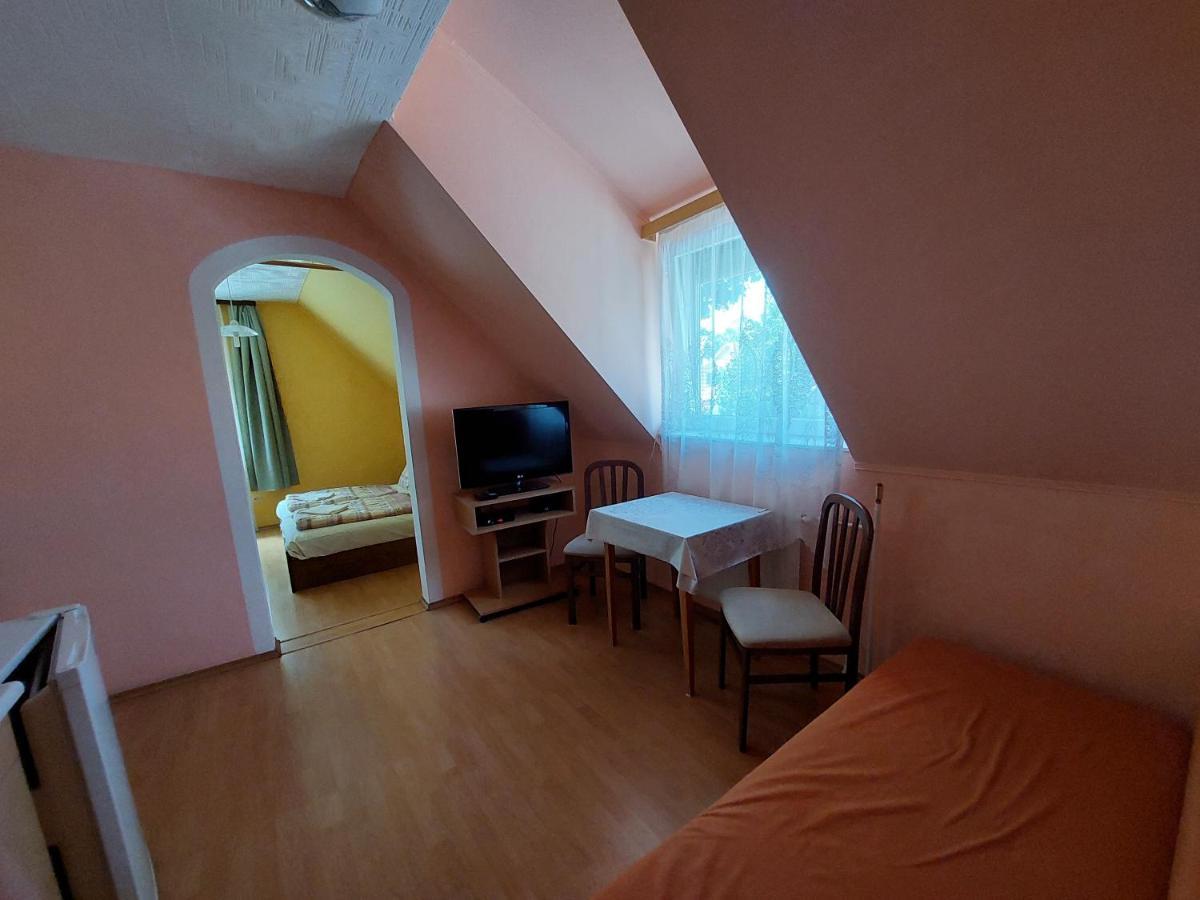 Petra Vendeghaz Apartment Buk Exterior photo