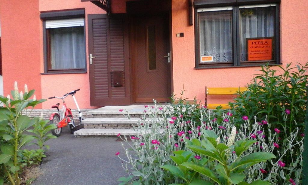 Petra Vendeghaz Apartment Buk Exterior photo
